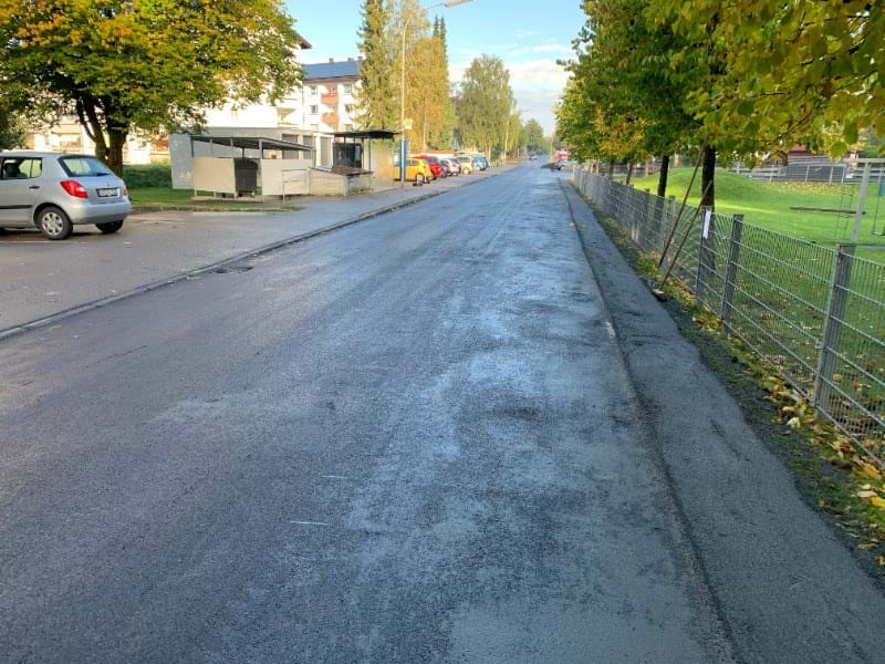 neue Fahrbahndecke im südlichen Bereich der Schellenbergstraße